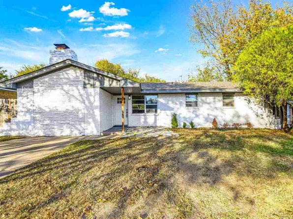 5603 NW Briarwood Dr, Lawton, OK 73505