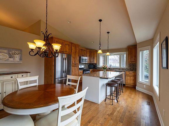 5th image of 4632 Greenhaven Dr