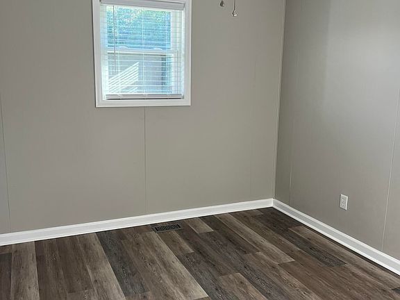 5th image of 236 Cherry Hill Rd