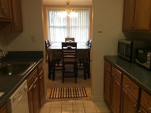 2nd image of 8710 Skokie Blvd APT 1C