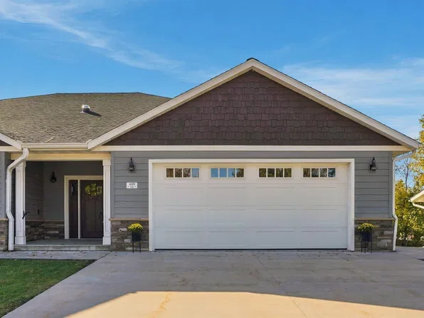 409 Mound St #2, Decorah, IA 52101