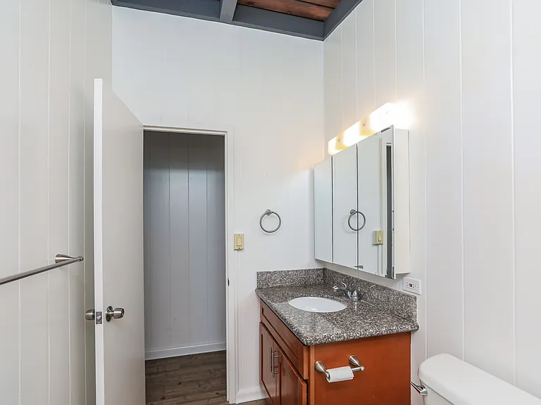 613 Papalani St — Photo 32