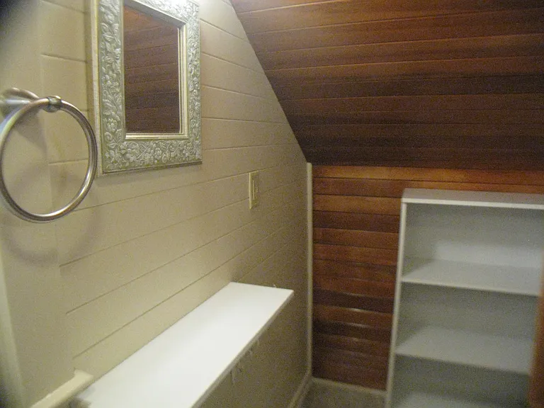 310 E Lake St — Photo 25