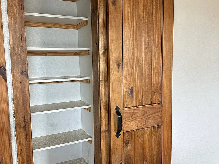Kitchen pantry
