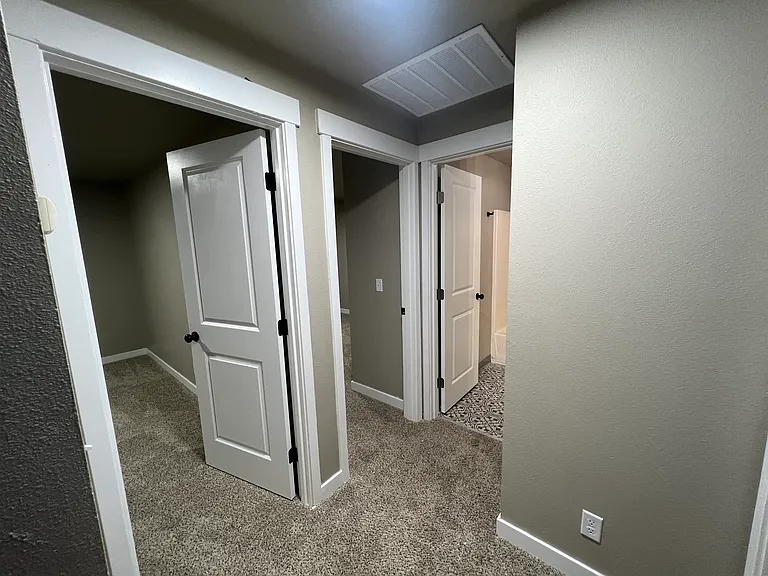 161 Delta Ct NE — Photo 12