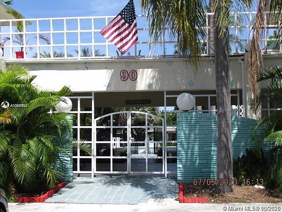 2nd image of 90 Isle Of Venice Dr #2/3