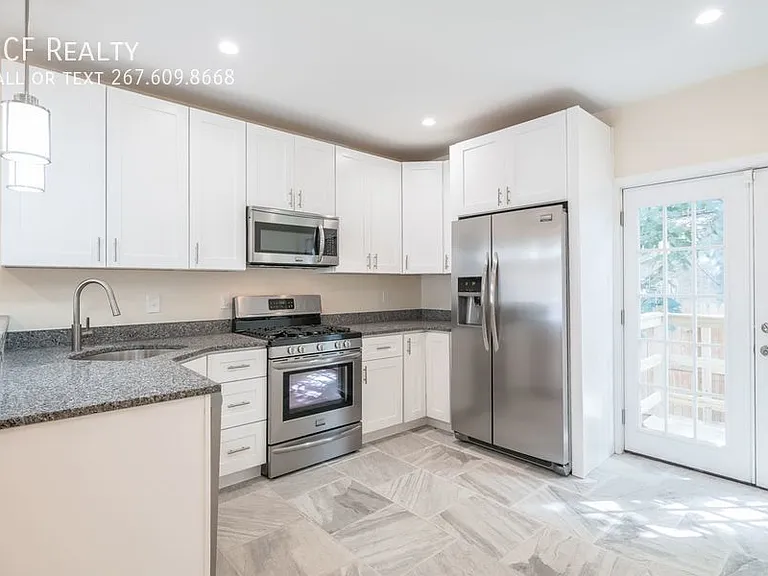 2612 Titan St — Photo 1