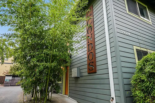 1912 SE 11th Ave #4 Photo 1