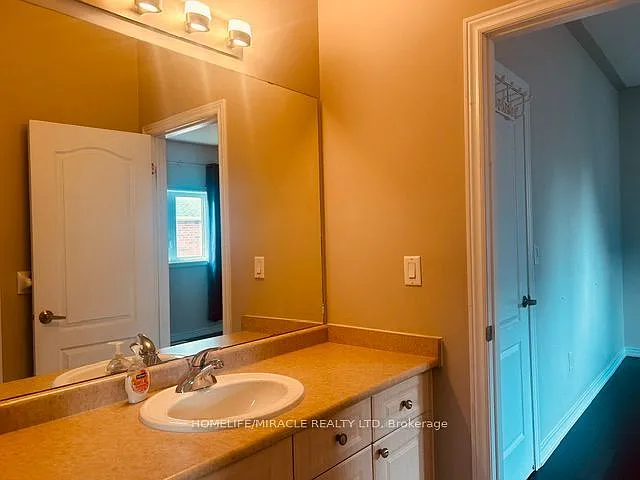 3 Lindyfalls Dr #UPPER LEVEL — Photo 41