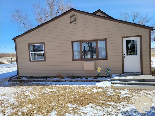 1543 N Center Ave, Hardin, MT 59034