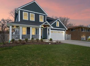 1128 Kenton Rd, Deerfield, IL 60015