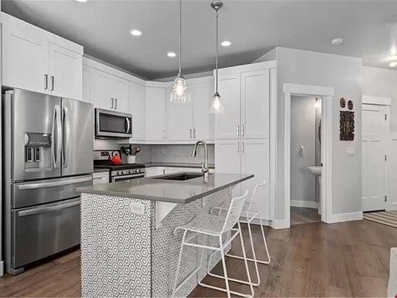 4th image of 4164 W River Shade Ln
