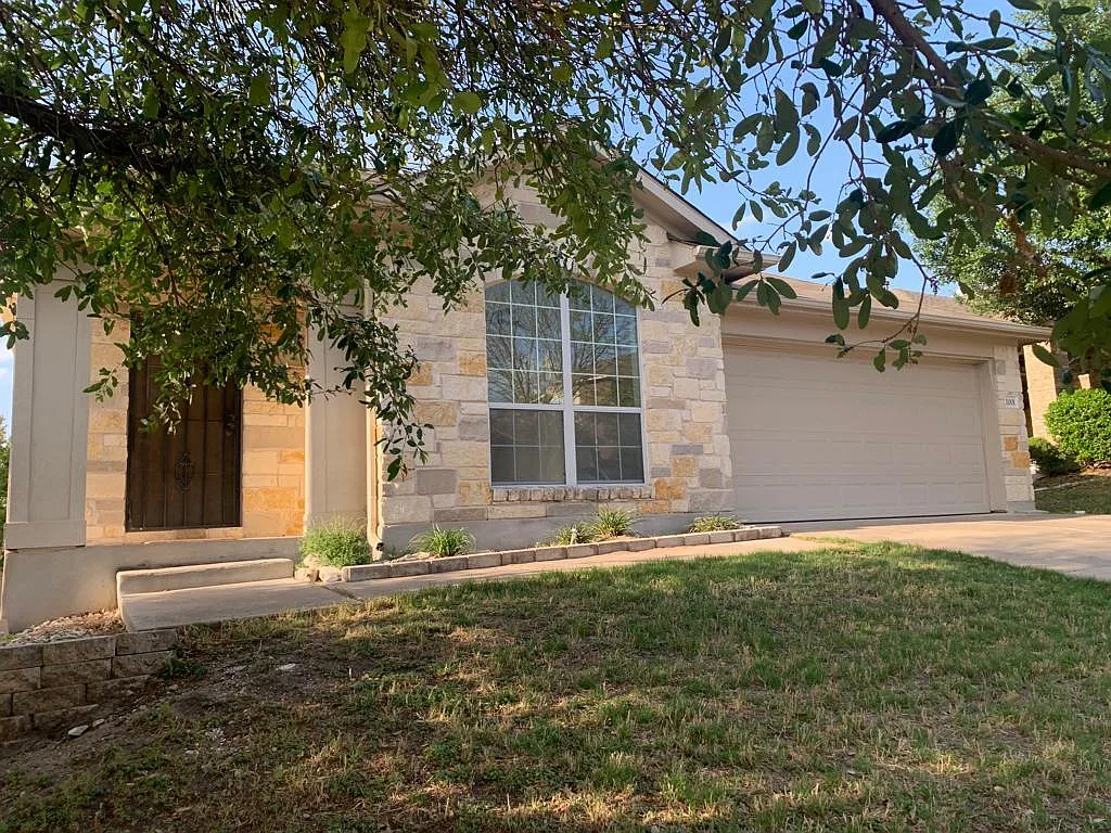 4 bed, 2107 sqft, $3,800 — Photo 3