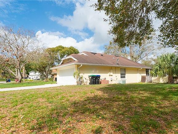 2nd image of 957 Summer Lakes Dr