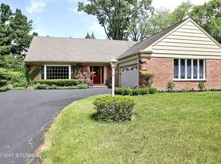 1014 Queens Ln, Glenview, IL 60025