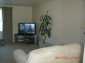 4th image of 430 Deerfield Dr