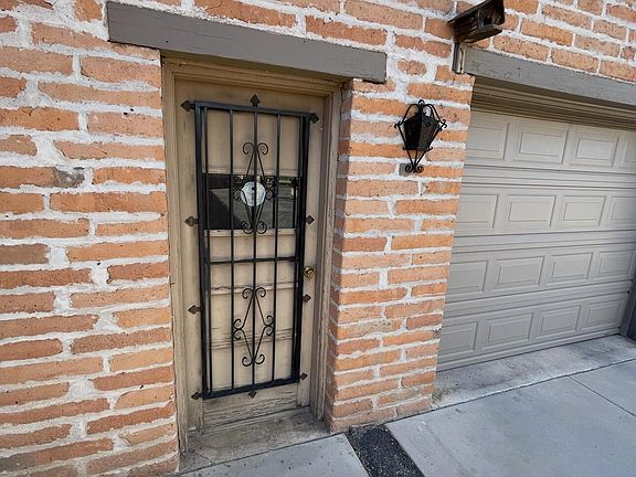 5th image of 805 W Cresta Loma Dr