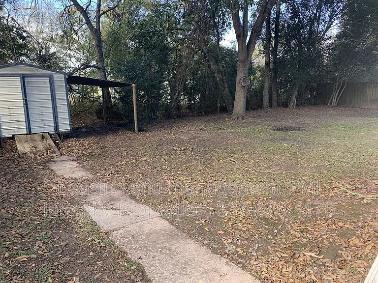 110 Canary Ln — Photo 2