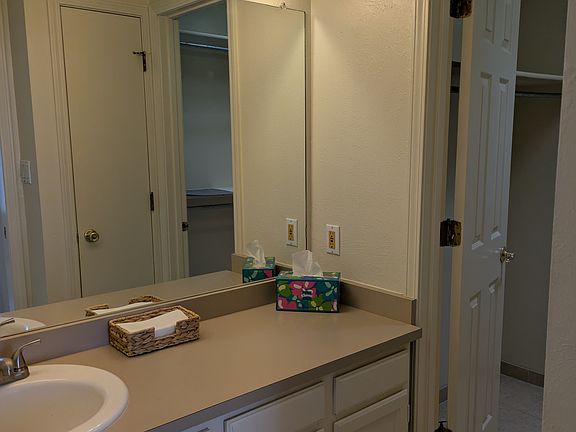 2nd image of 1908 Dartmouth Dr NE