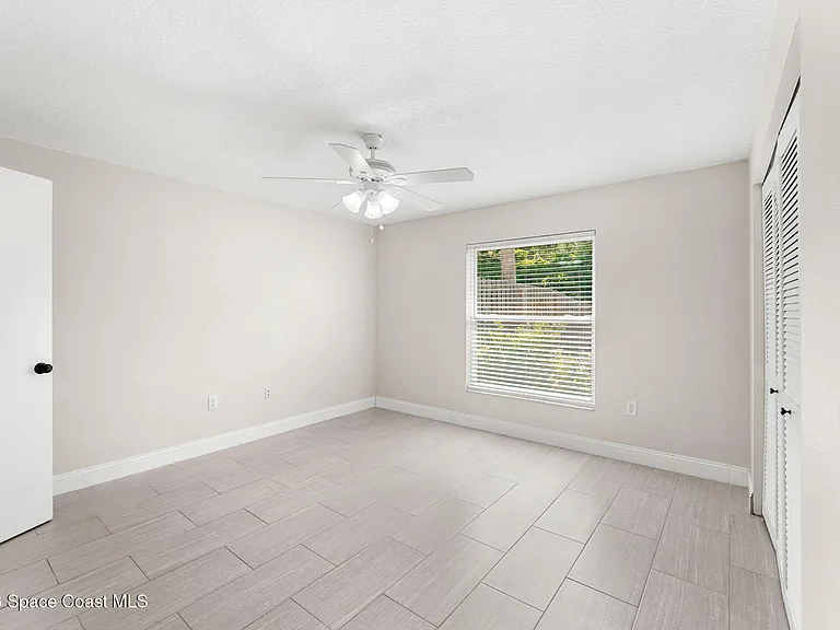 3077 Sea Gate Cir — Photo 11