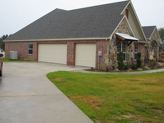 2nd image of 1128 Hummingbird Ln