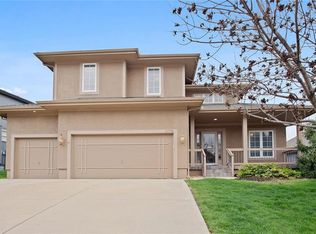 21796 W 121st Ter, Olathe, KS 66061