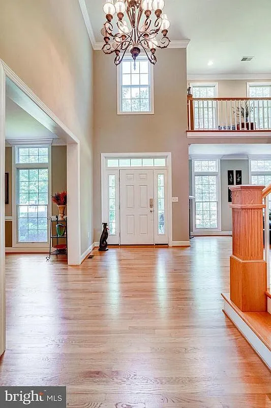 5 bed, 4.5 bath, 7177 sqft, $6,500 — Photo 3