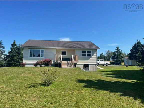 2nd image of 29 Slipway Rd W