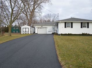 15 Campus Dr, Rochester, NY 14623