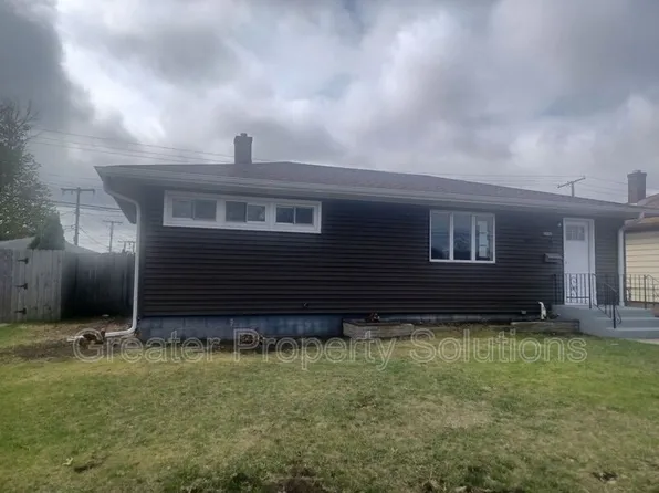 3336 165th St, Hammond, IN 46323