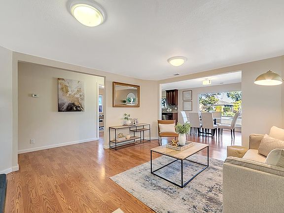 2nd image of 1190 Myrtle Dr
