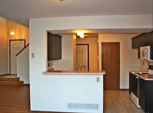 11272 Liberty Landing Dr, Florissant, MO 63033