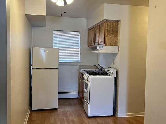 4th image of 4525 W 95th St #104