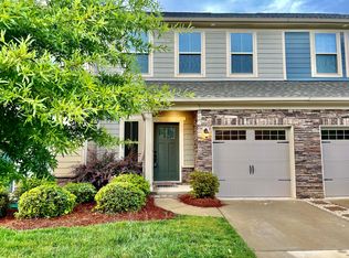 319 Willow Wood Ct, Matthews, NC 28104