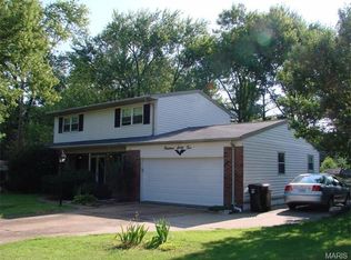 1462 Jaywood Dr, Saint Louis, MO