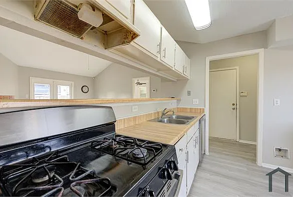 20135 Telegraph Square Ln — Photo 6