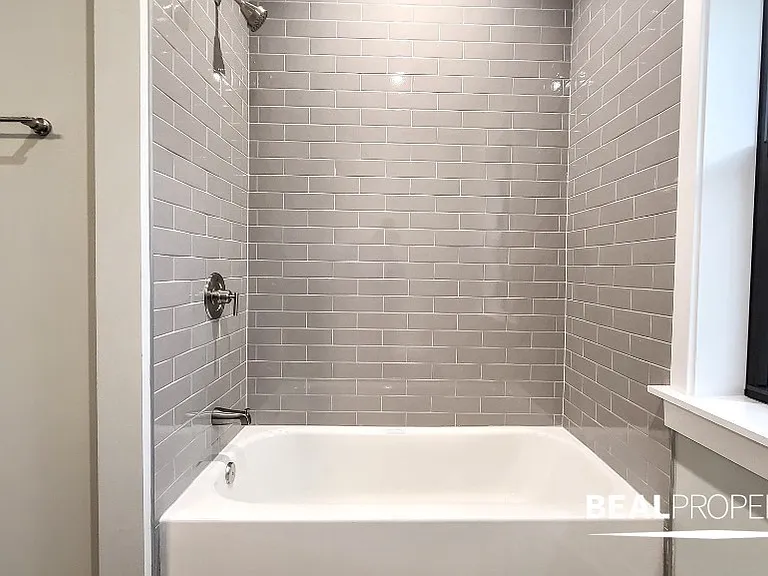1002 Crain St #2 — Photo 29