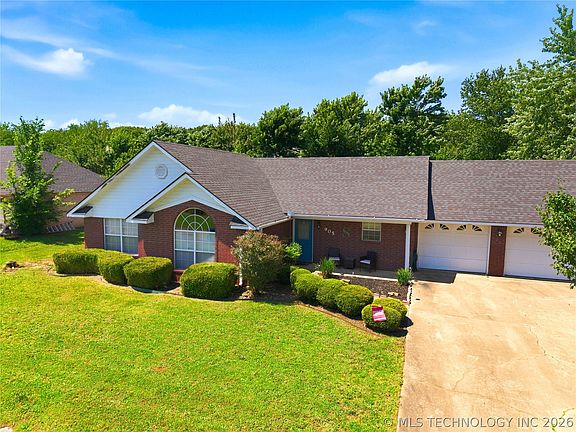 4th image of 905 Kentucky Derby Dr