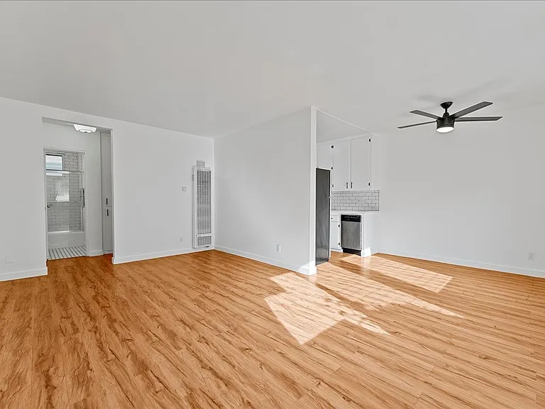 6114 Cahuenga Blvd #3 — Photo 1