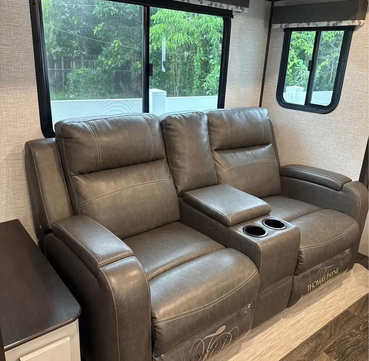 1 bed, 300 sqft, $1,200 — Photo 3