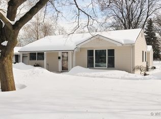 285 Bonnie Brae Ave, Grayslake, IL 60030
