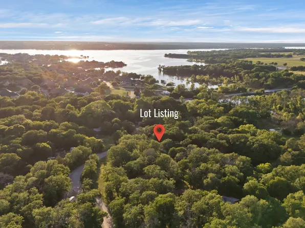 5484 Crest Dr, Fort Worth, TX 76179