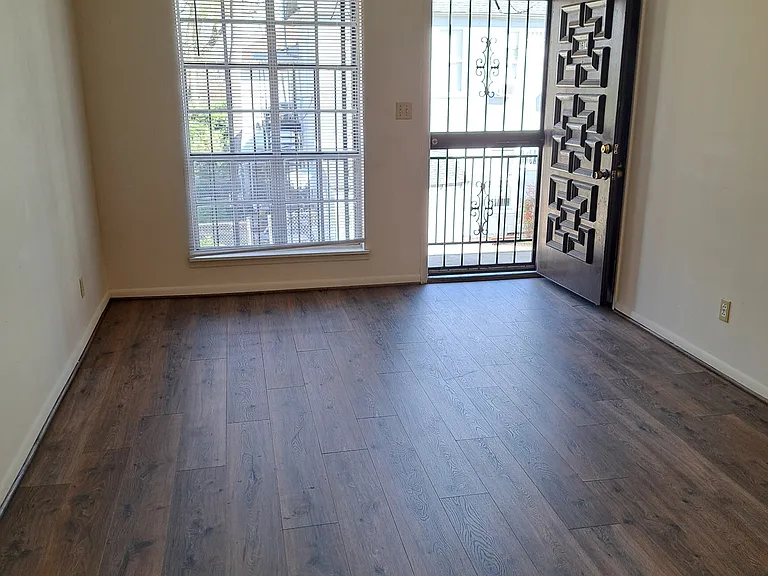 1674I 11th Pl S — Photo 2