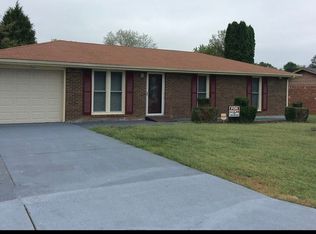 3414 Hermitage Dr, Hopkinsville, KY 42240