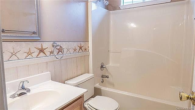1st image of 8502 S Oaks Ct