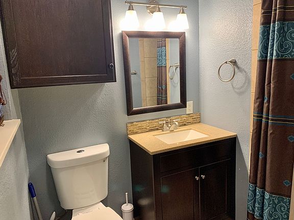 5th image of 4918 Branscomb Dr