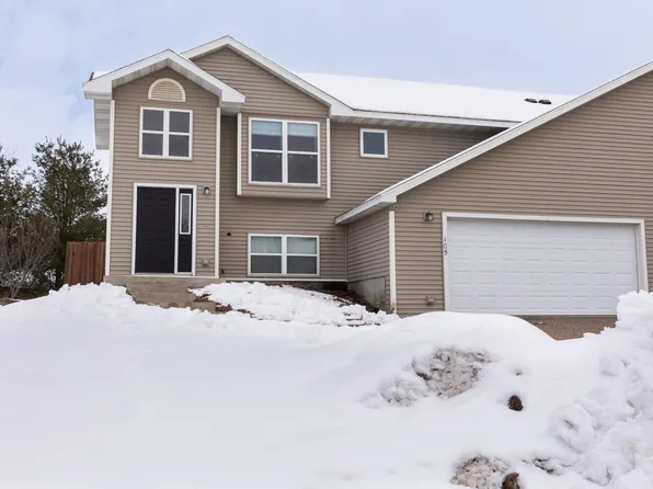 105 Meadow Ln, Woodville, WI 54028