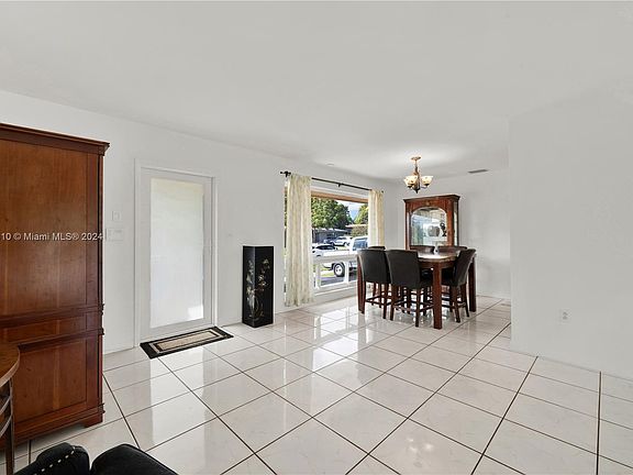 3rd image of 9325 SW 181st St