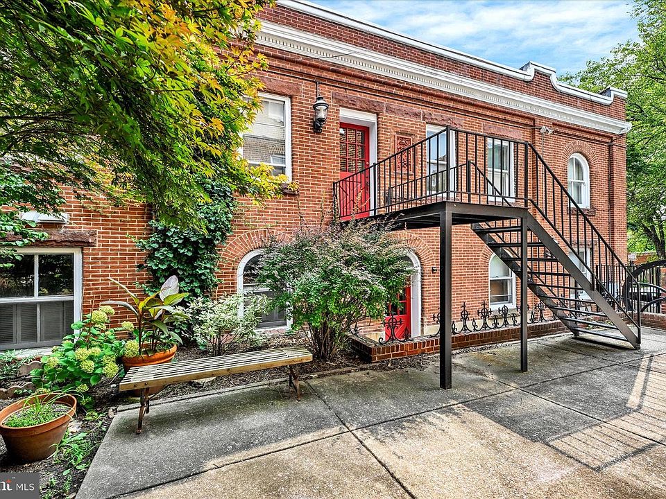 1st image of 1227 Park Ave #9