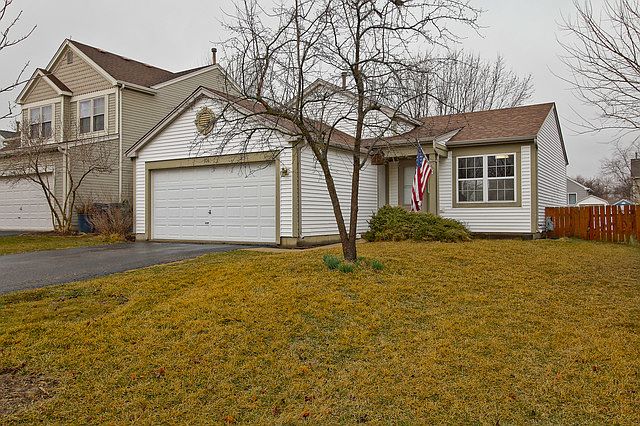 1st image of 106 E Elk Ct